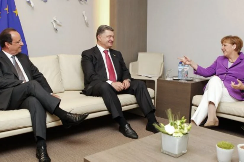 Меркель, Олланд и Порошенко провели встречу перед Маршем единства