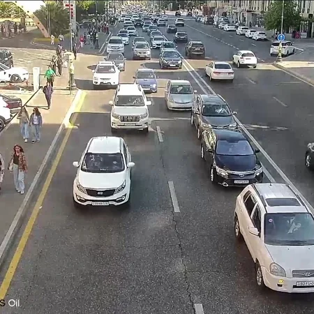 Bakının bir sıra yollarında tıxac yaranıb - SİYAHI