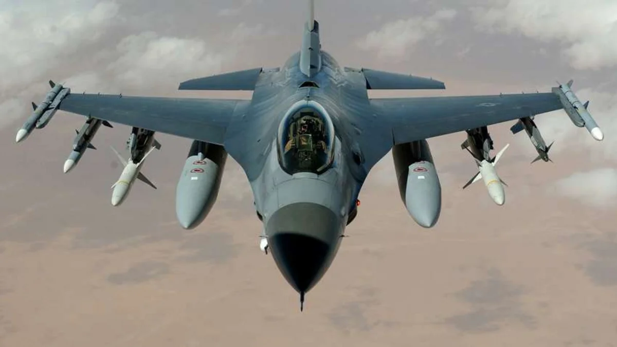 Yunanıstanda F-16 qırıcısı qəzaya uğrayıb