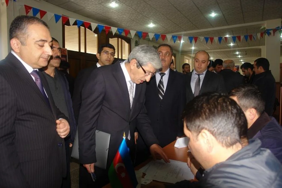 Nazirlik Sumqayıtda işsiz vətəndaşlara 620 vakant iş yeri təqdim edib