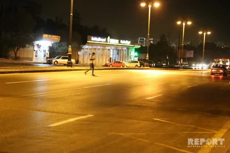Bakıda yerüstü keçiddən istifadə etməyən piyadalar : Tələsirəm, Görmədim, Bir də olmaz... - VİDEOREPORTAJ