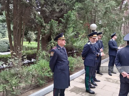 Bakıda Qarakənd faciəsi qurbanlarının məzarları ziyarət olunub