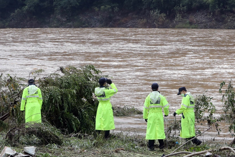 At least 31 killed as heavy rain hits South Korea