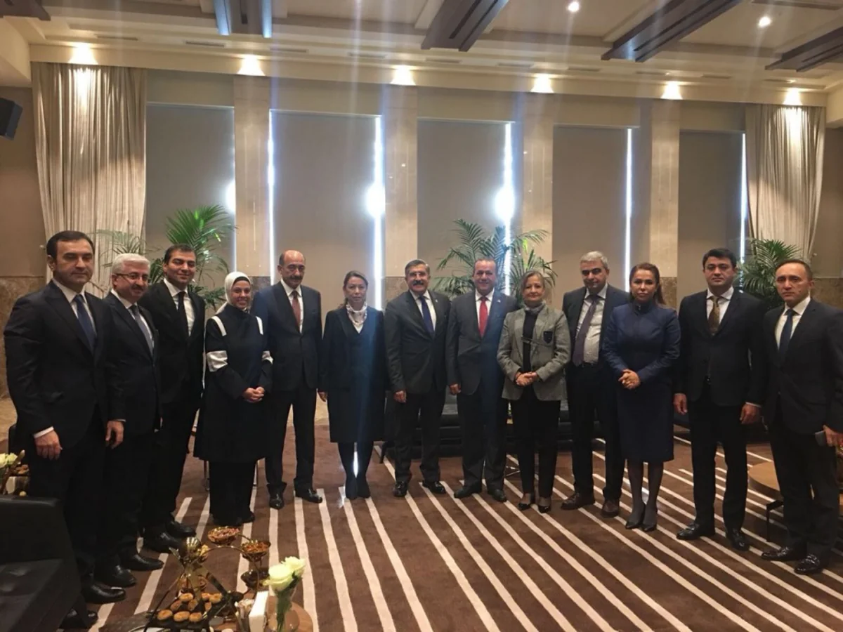 Əbülfəs Qarayev Türkiyəyə gedib