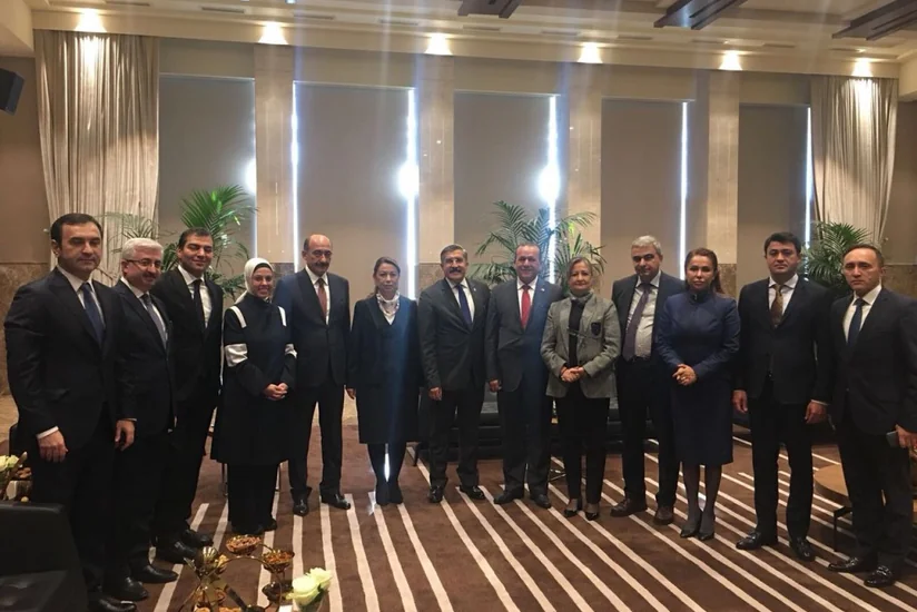 Əbülfəs Qarayev Türkiyəyə gedib