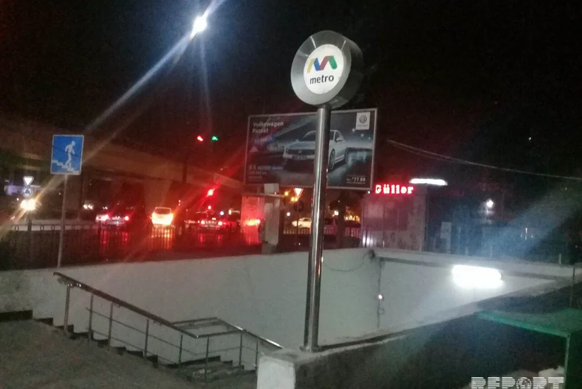 20 Yanvar metrostansiyasının girişində gənc oğlan bıçaqlanıb - FOTO