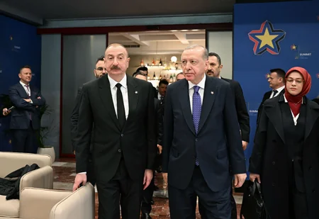İlham Əliyev Tiranada “Avropa Siyasi Birliyi”nin 6-cı Zirvə toplantısının açılış mərasimində iştirak edib - YENİLƏNİB