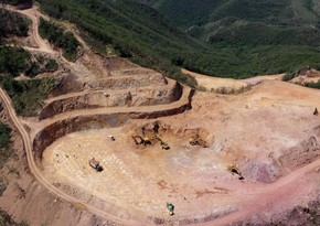 Mine collapse in Türkiye traps workers underground