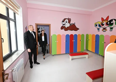 Prezident və birinci xanım Sabunçuda şəhid ailələri və müharibə əlilləri üçün yeni yaşayış kompleksinin açılışında iştirak ediblər