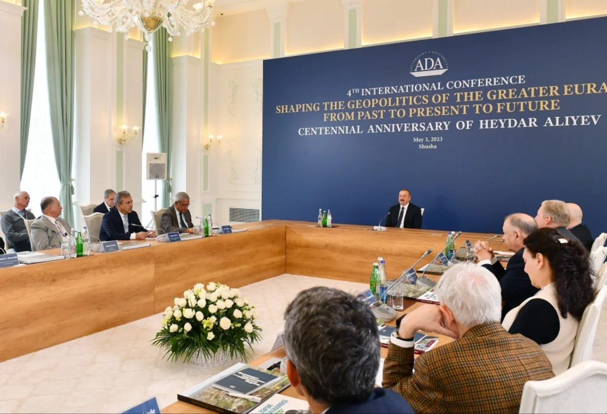 Prezident İlham Əliyev: Azərbaycan Bakı-Tbilisi-Qars dəmir yolunun uzadılmasına əlavə vəsaitlər ayırır