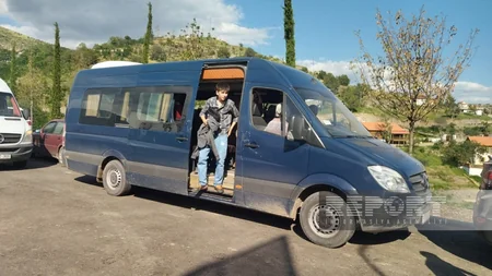 On beş ailəni doğma yurda qaytaran köç karvanı Laçına çatıb