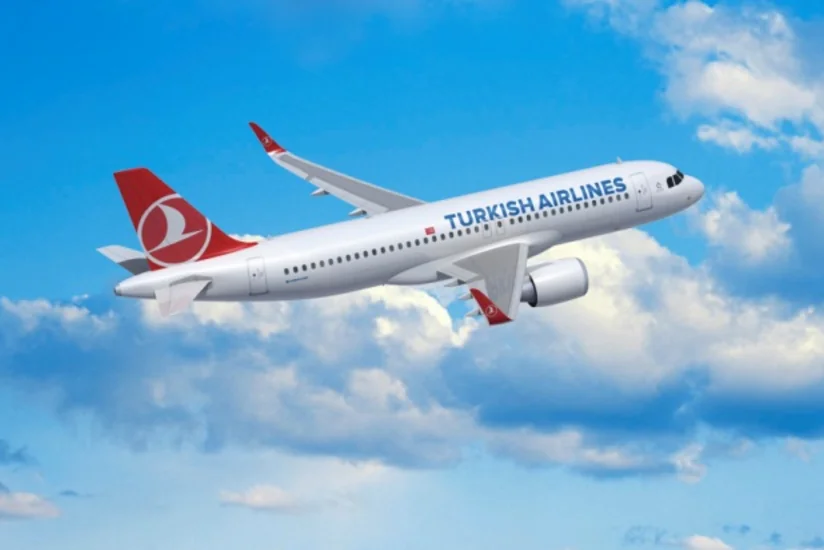 Təyyarədə infarkt keçirən sərnişin təcili enişə səbəb olub