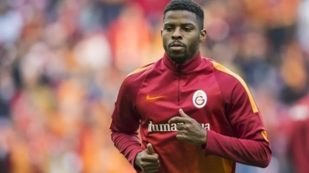 Qalatasarayın futbolçusunun nənəsi koronavirusdan öldü