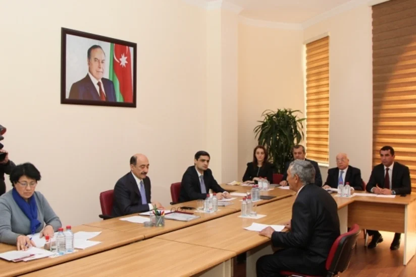Əbülfəs Qarayev Salyanda vətəndaşları qəbul edib