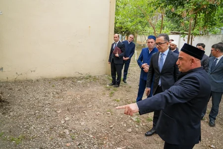 Dövlət Komitəsinin sədri Zərdabda məscidlərin fəaliyyəti ilə tanış olub