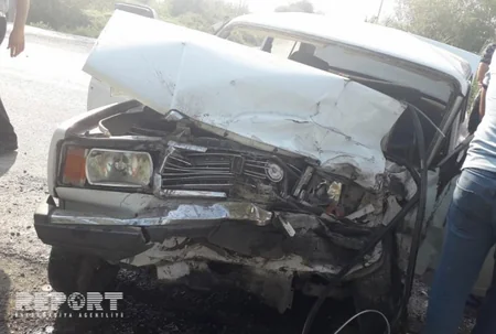 Kürdəmirdə ölümlə nəticələnən ağır yol qəzası olub - FOTO