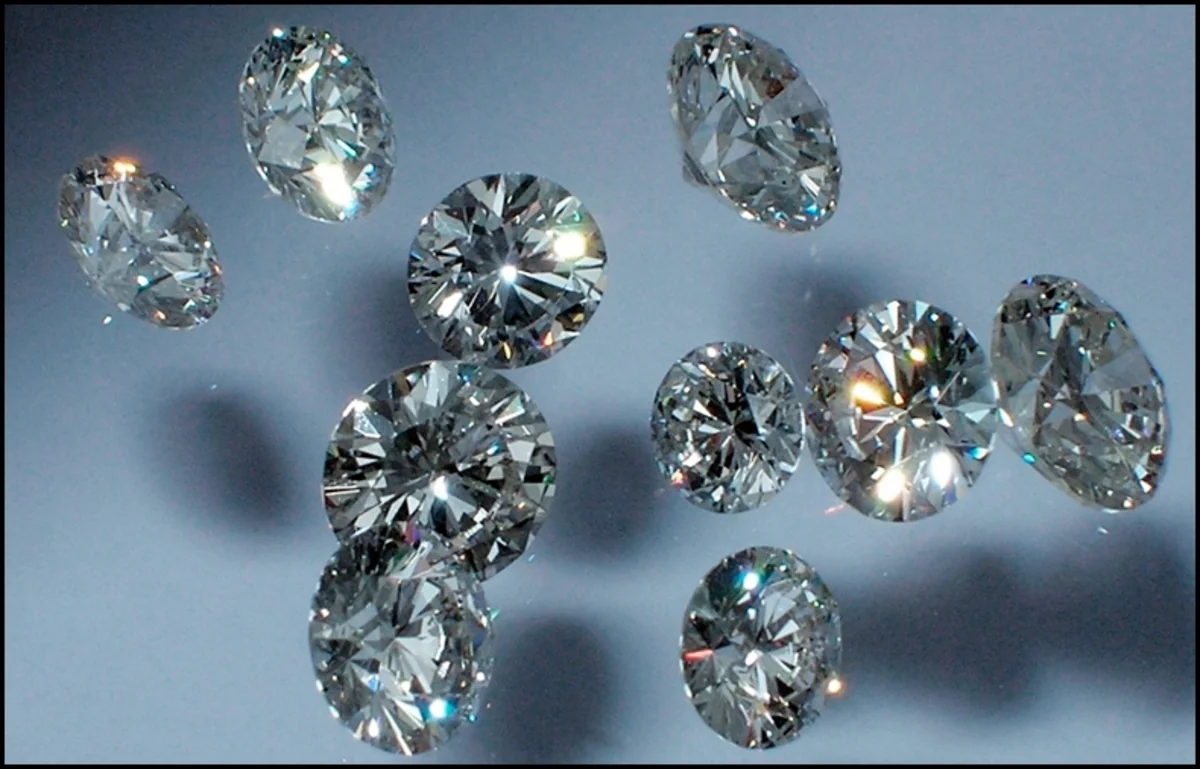 World May Run Out of Diamonds as De Beers Seeks New Deposits