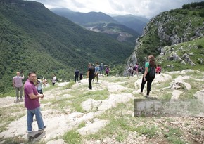 Famous travelers visit Jidir plain