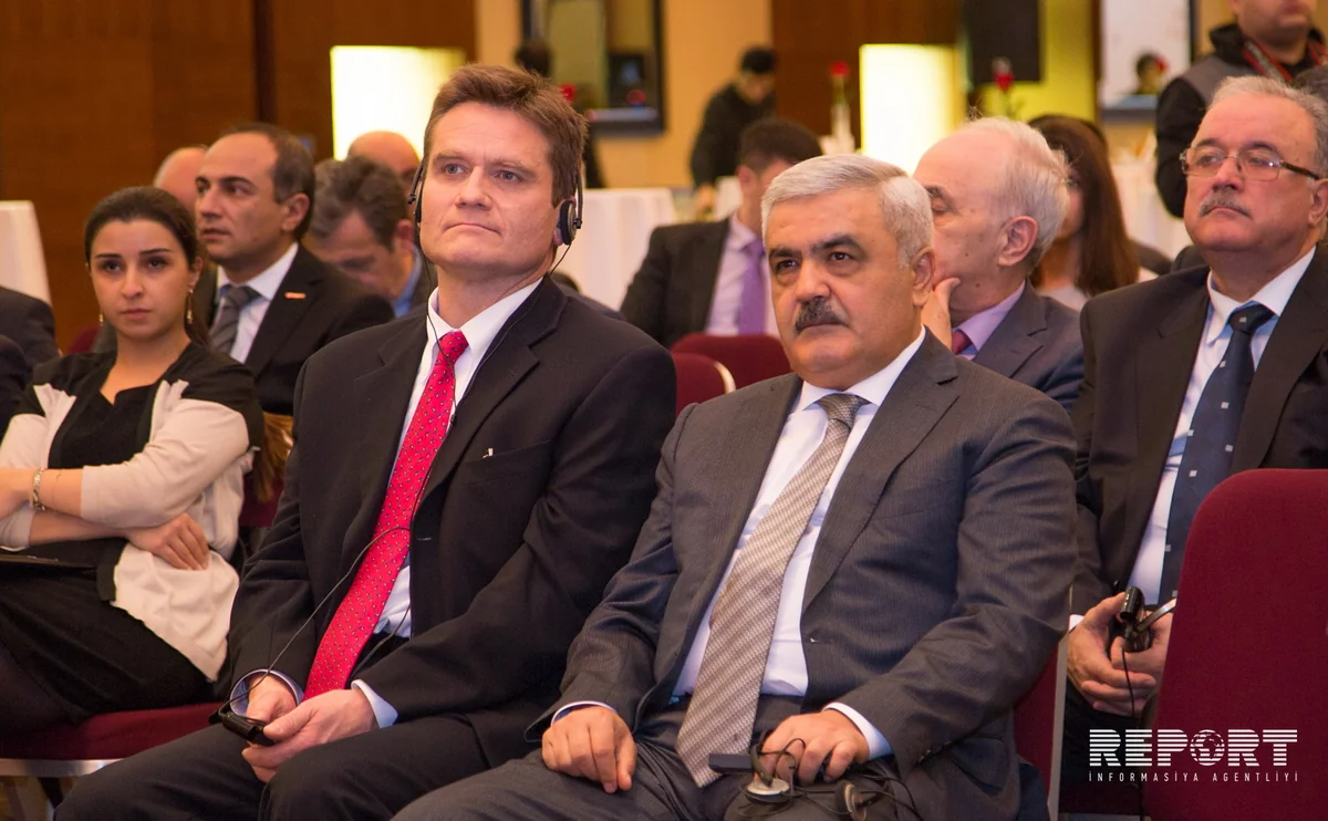 Təbrizin sehirli nağılları kitabının təqdimatı olub