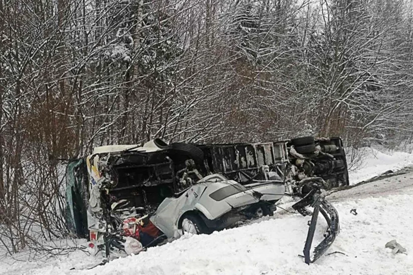 В Беларуси автобус с российскими туристами попал в ДТП, есть погибший и раненые