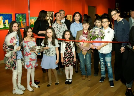 Bakıda gənc rəssamın “Mənim dünyam” adlı rəsm sərgisi açılıb