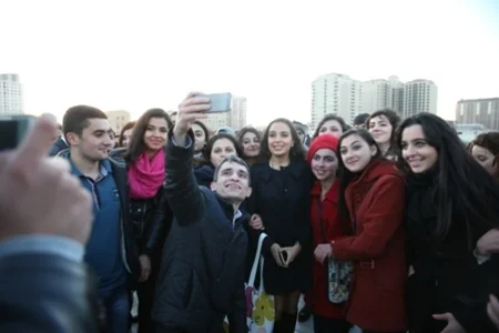 Heydər Əliyev Fondunun vitse-prezidenti “KÜKNAR” Beynəlxalq İncəsənət Sərgisi ilə tanış olub