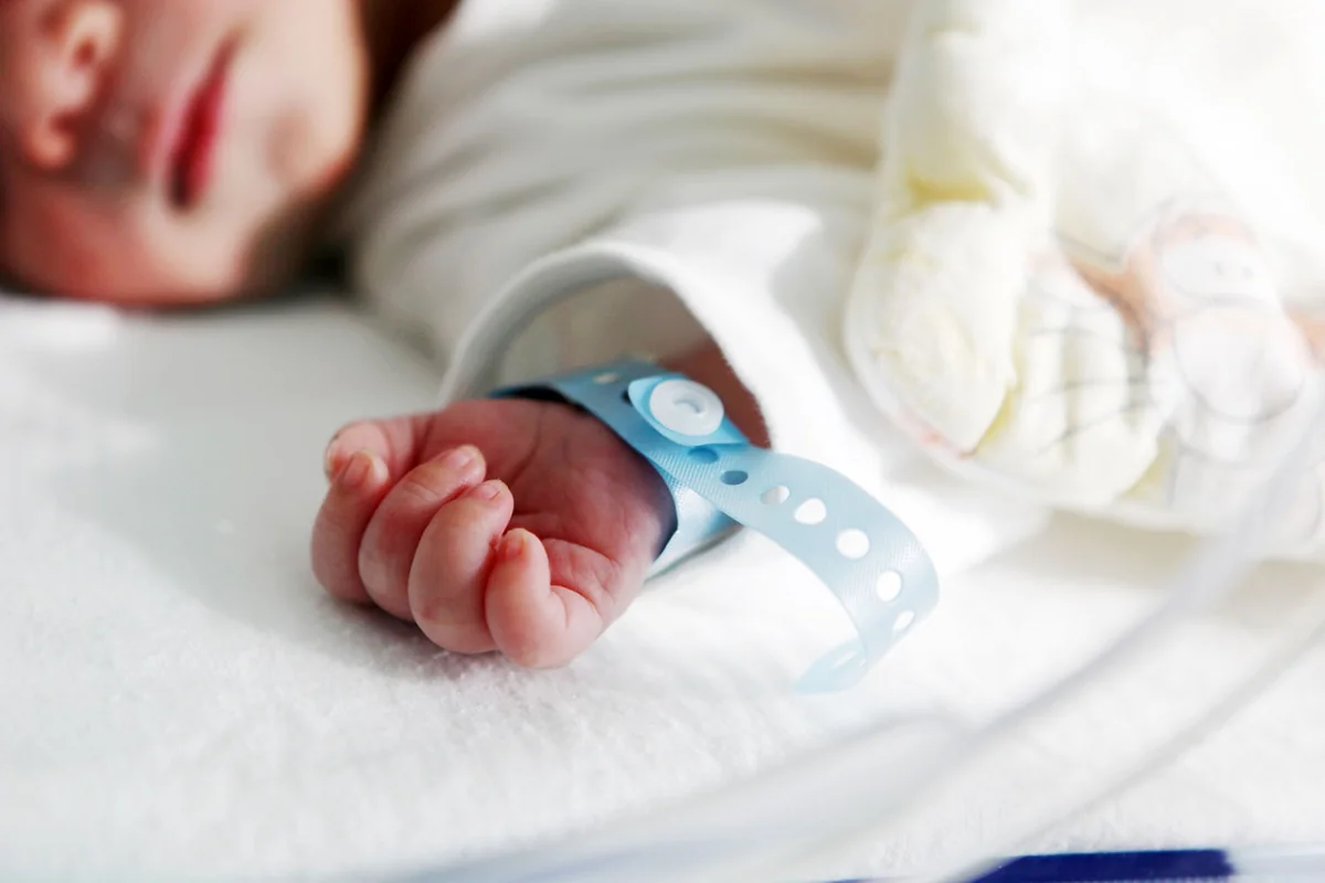 Prokurorluq “Oksigen” klinikasında 2 yaşlı uşağın ölümü ilə bağlı rəsmi məlumat yayıb