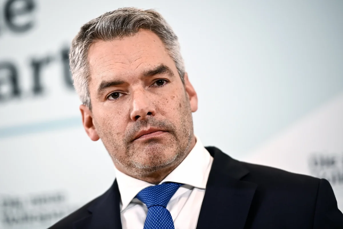 Канцлер Австрии после инцидента на ЗАЭС призвал к переговорам и деэскалации