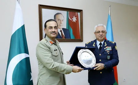 Azərbaycan ilə Pakistan arasında hərbi əməkdaşlıq məsələləri müzakirə edilib