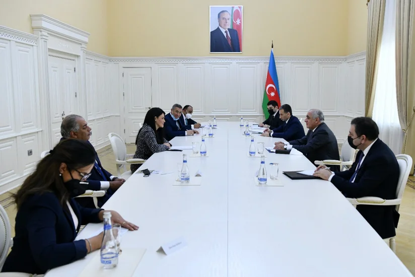 Əli Əsədov Misirin beynəlxalq əməkdaşlıq naziri ilə görüşüb