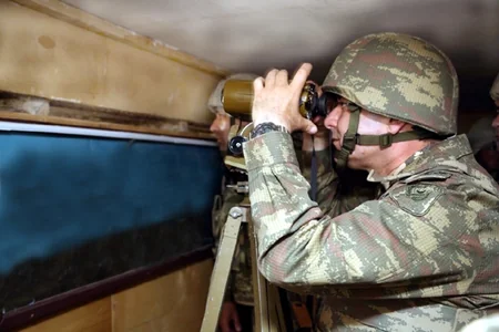 ​Министр обороны Азербайджана побывал на линии фронта