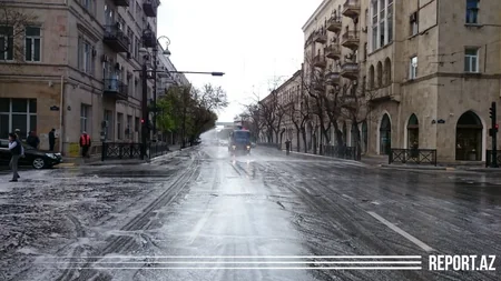 Bakının 150-dən artıq küçəsi xüsusi kimyəvi maddələrlə yuyulur - VİDEO - YENİLƏNİB