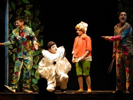 Gənc Tamaşaçılar Teatrı Dünya Uşaq və Gənclər Teatr Günü üçün xüsusi repertuar tərtib edir