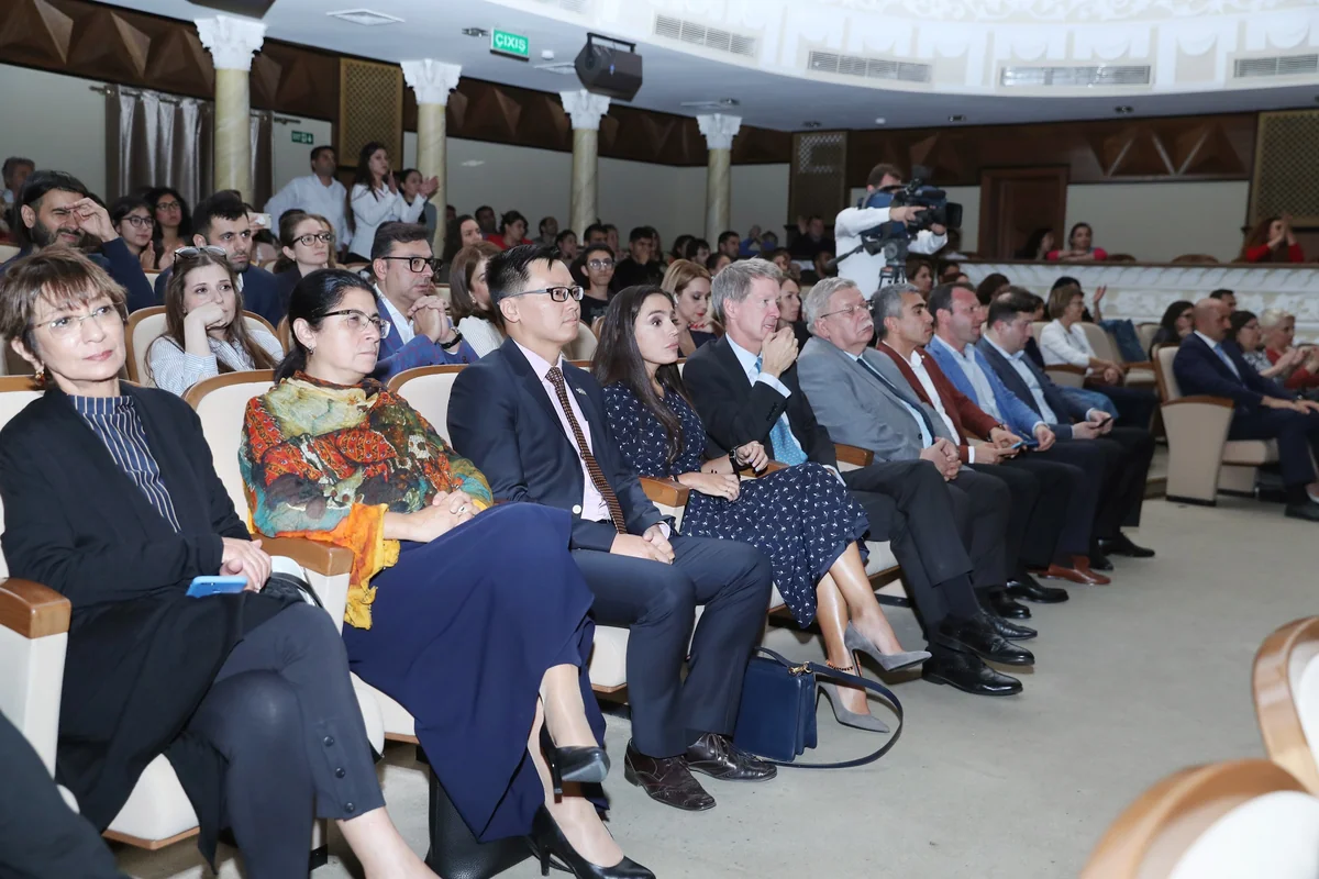 Leyla Əliyeva “Arqonavtlar” beynəlxalq inklüziv tamaşasında iştirak edib - FOTO