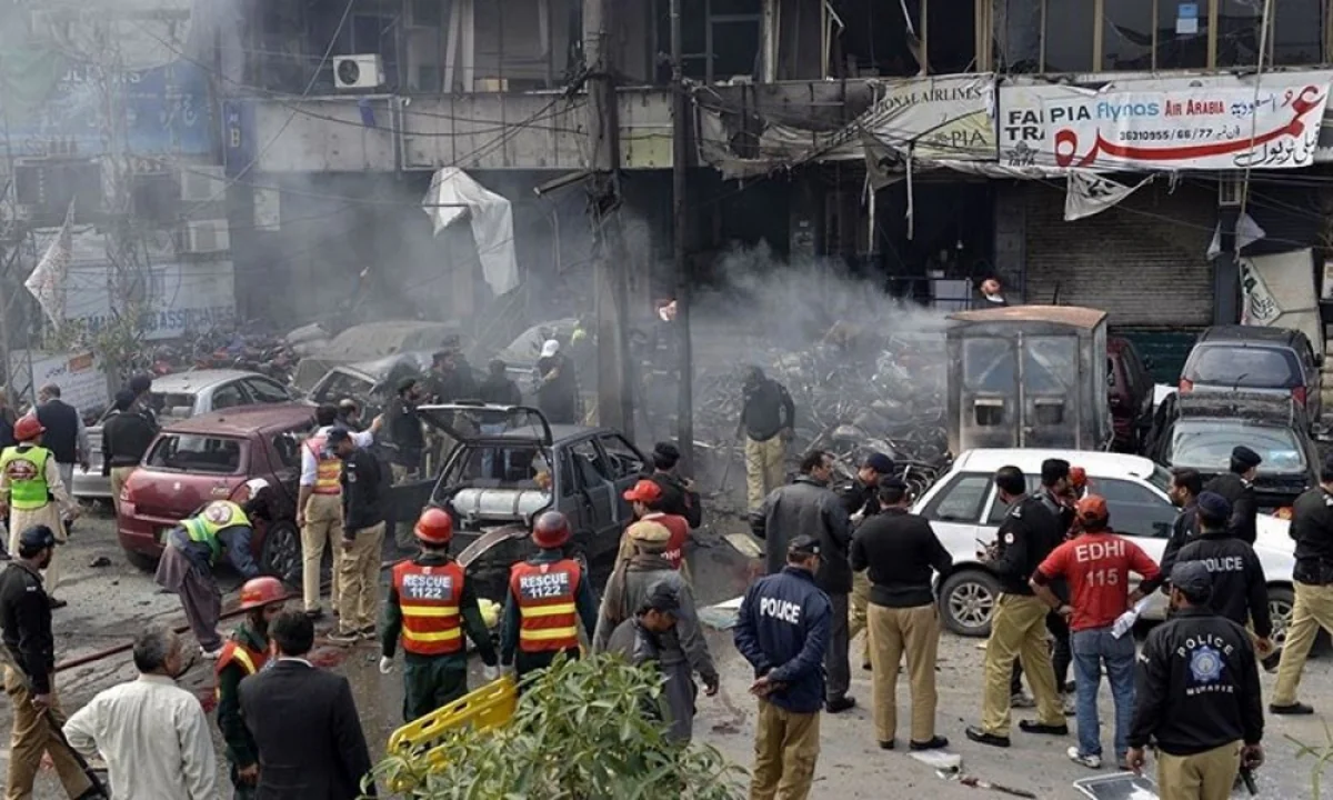 Blast at Pakistan's hospital: 93 killed - UPDATED