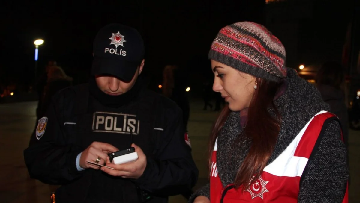 İstanbul polisi irimiqyaslı əməliyyat keçirib - FOTO