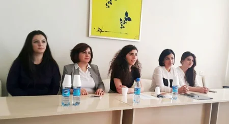 Psixi Sağlamlıq Mərkəzində psixi sağlamlığın aktual məsələlərinə həsr olunan dəyirmi masa keçirilib