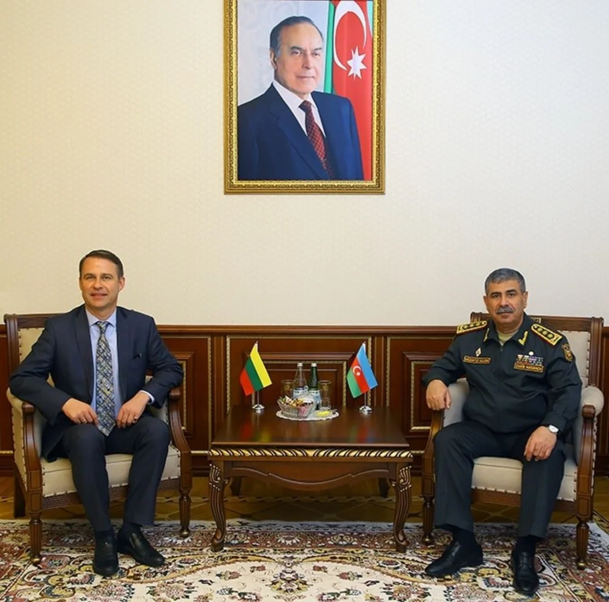 Zakir Həsənov Litvanın Azərbaycandakı yeni səfiri ilə görüşüb