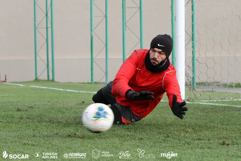 Neftçi gənc qapıçısını icarəyə verə bilər