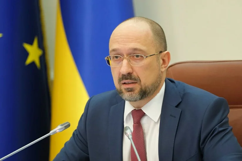 Шмыгаль: Украина рассчитывает получить достаточное количество боеприпасов в апреле