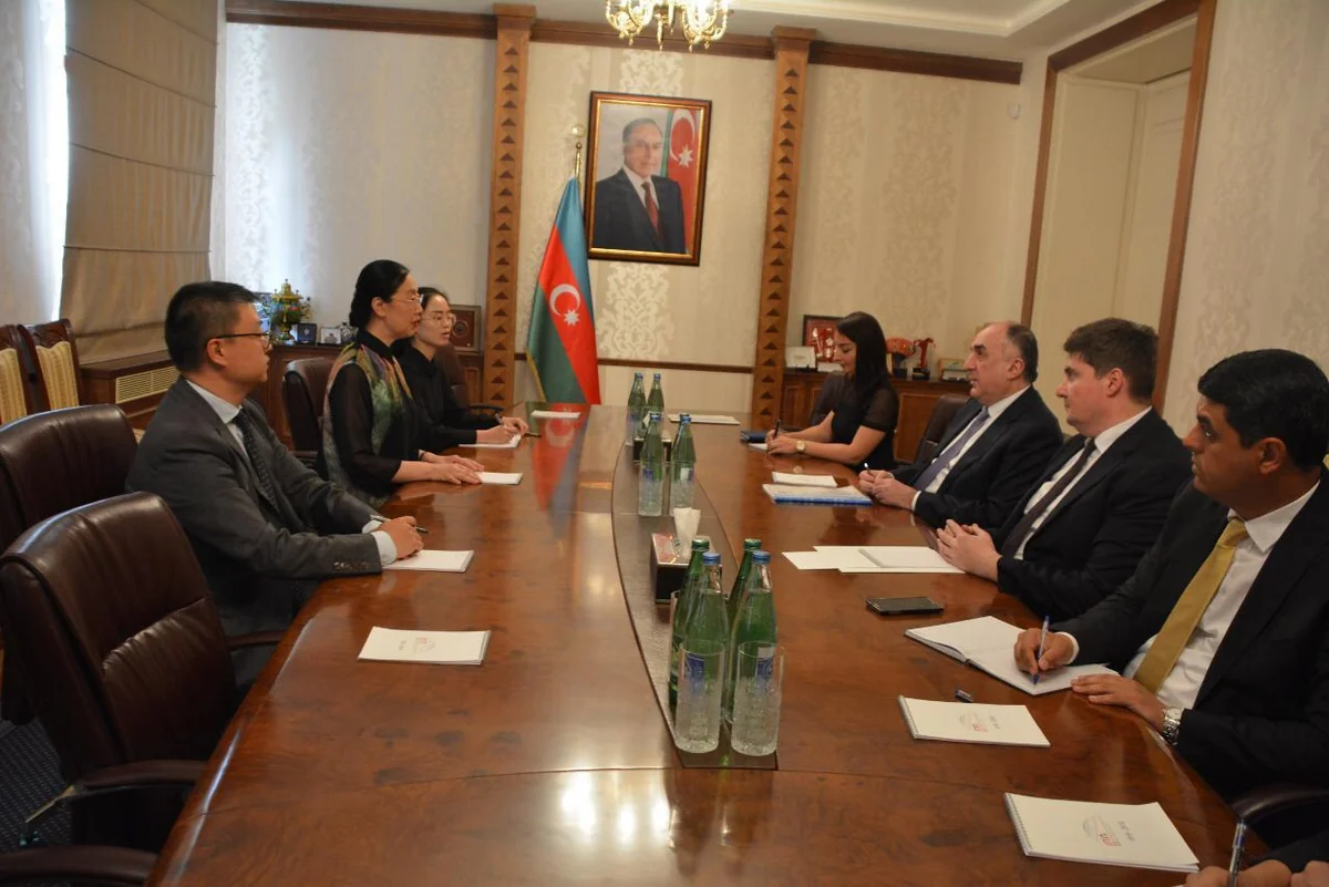 Elmar Məmmədyarov Çinin Azərbaycandakı yeni səfirini qəbul edib