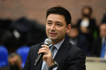 Federasiya rəsmiləri və milli komandaların məşqçiləri ilə görüş keçirilib