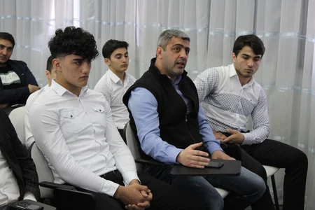 Olimpiadaya lisenziya qazanmış Azərbaycan idmançıları ilə görüş keçirilib
