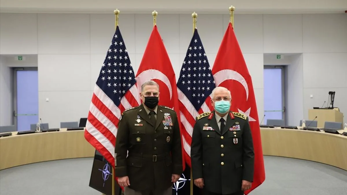 Главы Генштабов Турции и США обсудили теракт в Стамбуле
