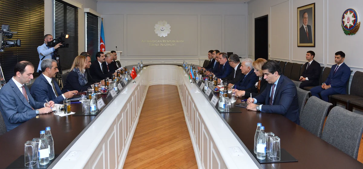 Azərbaycanla Türkiyə arasında təhsil sahəsində əməkdaşlıq məsələsi müzakirə olunub