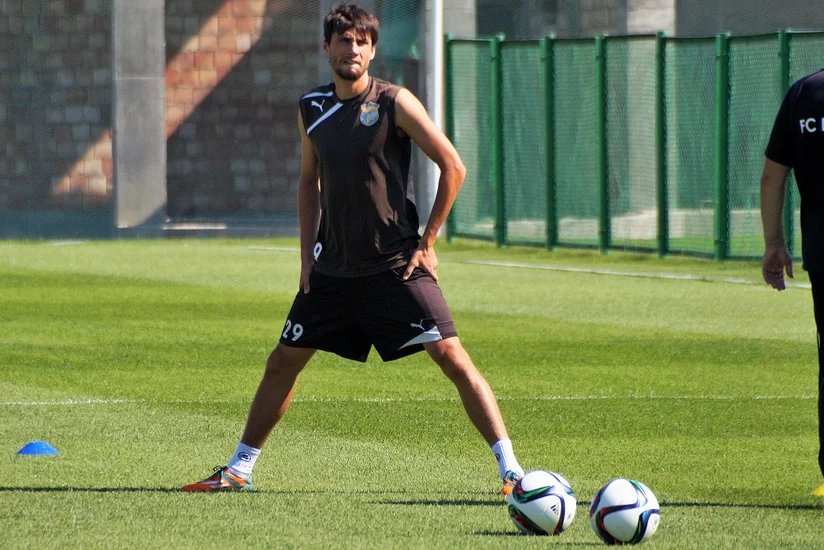 Kəpəzə uduzan klub daha 3 futbolçusunu qovub