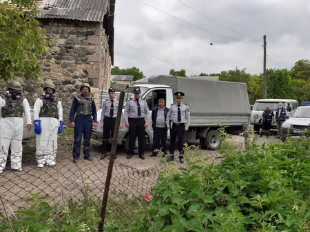 Göygöldə düşmən tərəfindən atıldığı ehtimal olunan top mərmisi tapılıb