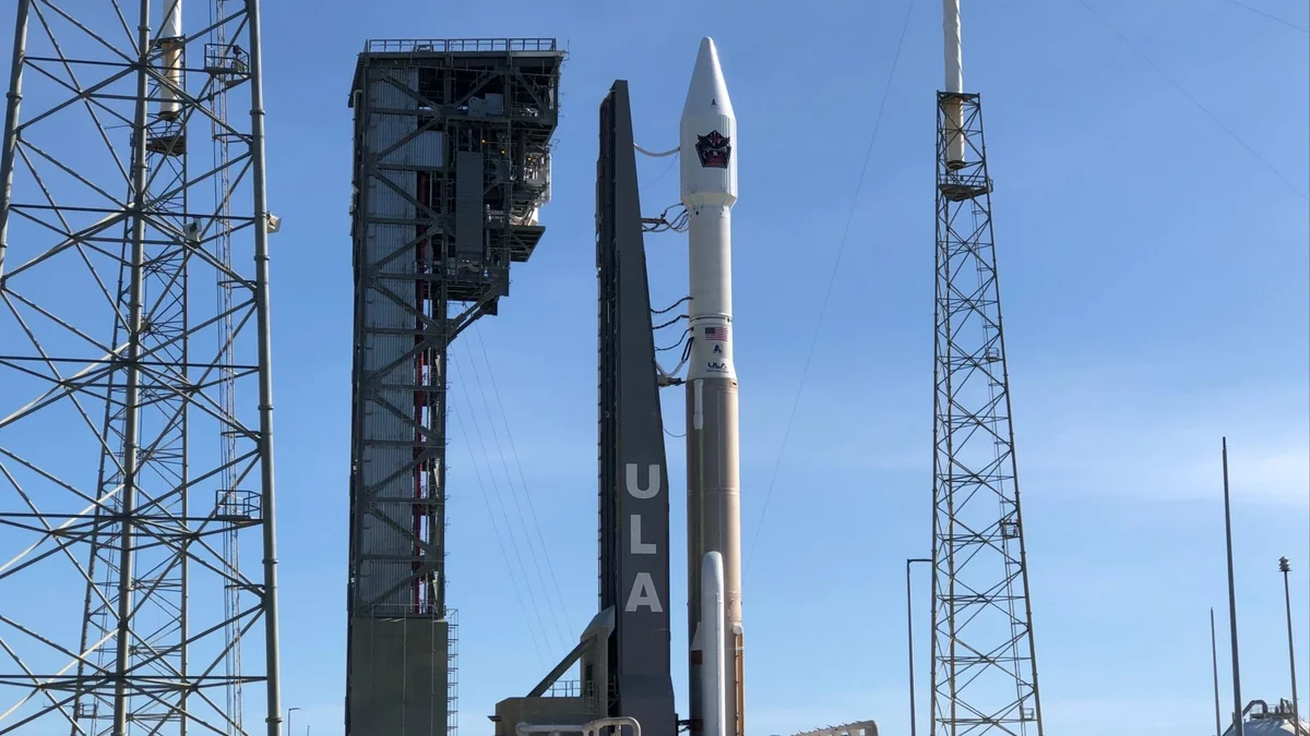 США запустят на орбиту разведывательный спутник NROL-107