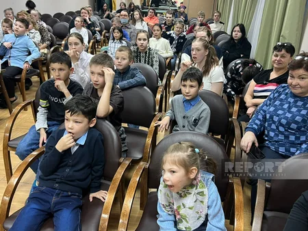 Heydər Əliyev Fondunun əməkdaşları Moskvada uşaq evində olub