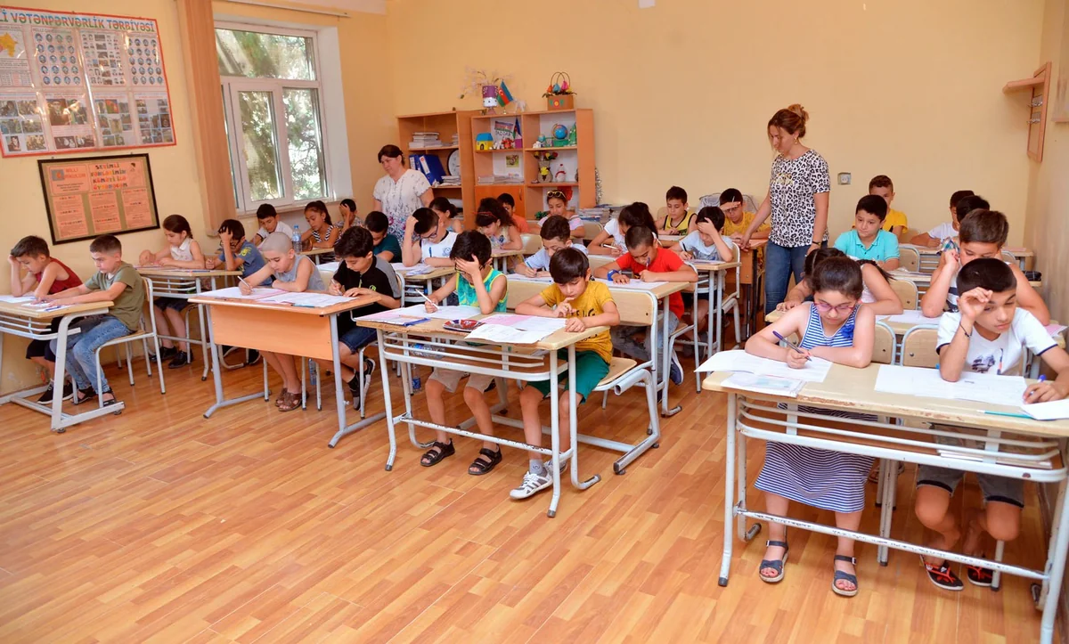 Bakıdakı lisey və məktəb-liseylərin V və VII siniflərinə qəbulla bağlı müsabiqə keçirilib